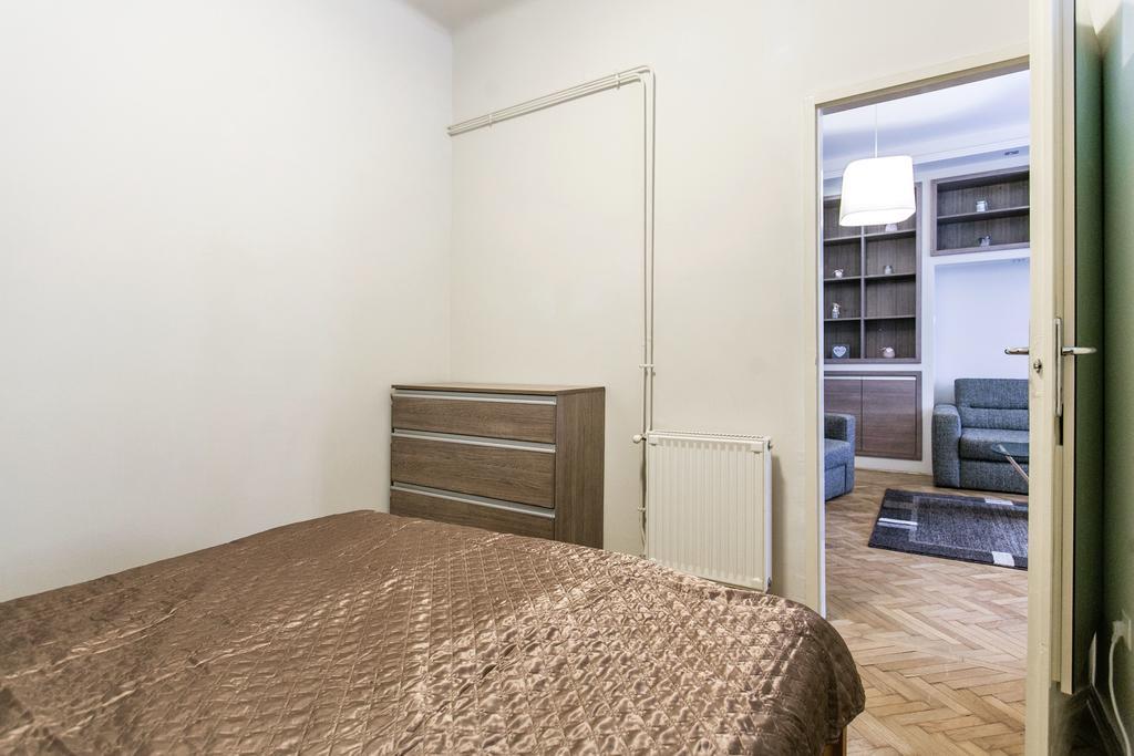 Apartment At Nagymezo بودابست المظهر الخارجي الصورة