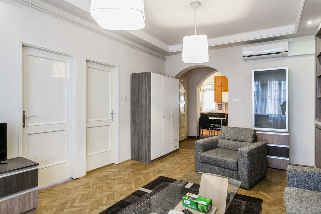 Apartment At Nagymezo بودابست المظهر الخارجي الصورة
